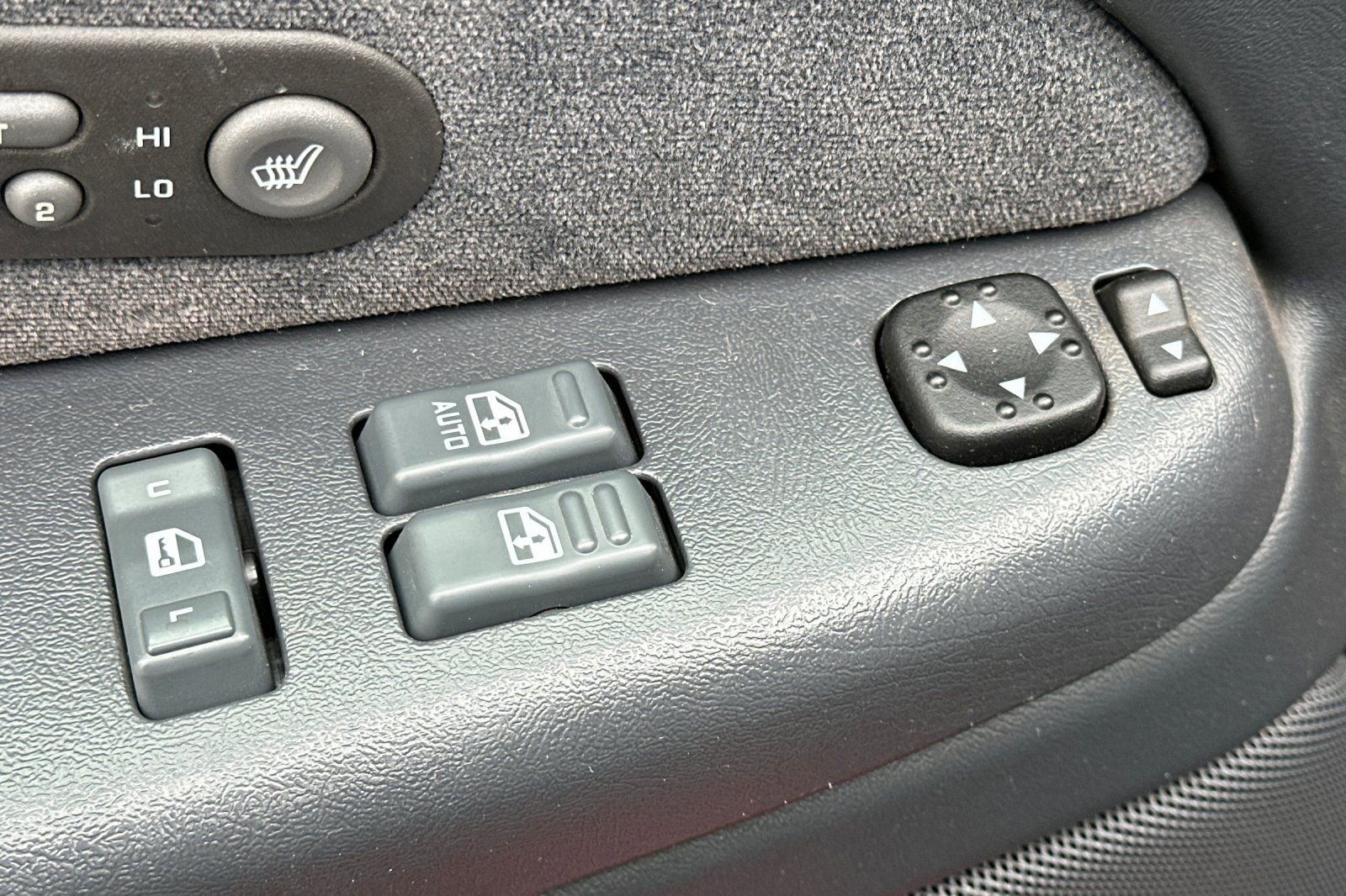 Used 2001 Chevrolet Silverado 2500 LT RWD image 11