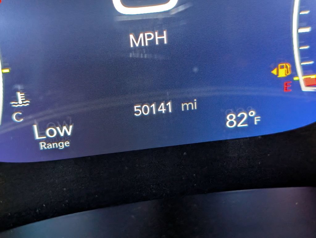 Used 2025 Chrysler Pacifica Select FWD image 20