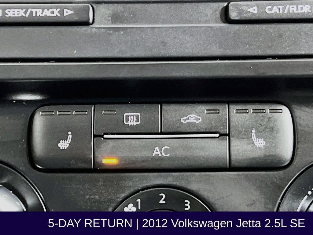 Used 2012 Volkswagen Jetta SE FWD image 23
