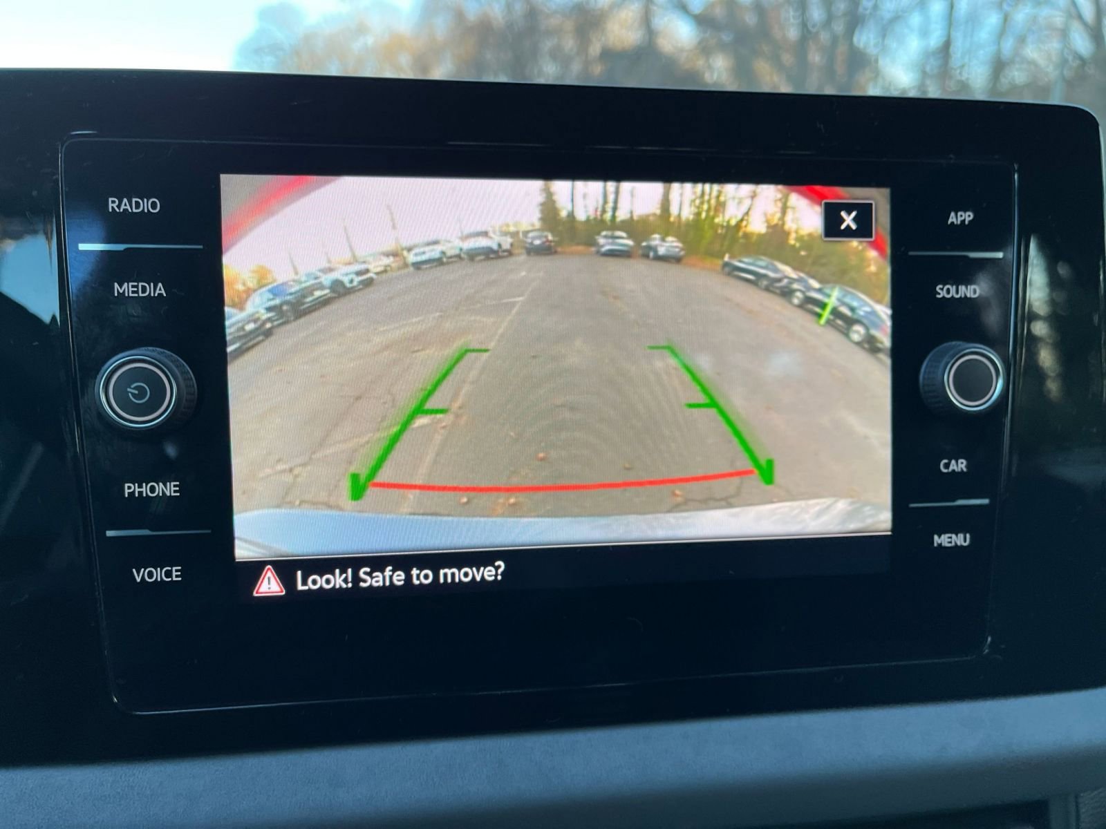 Used 2025 Volkswagen Jetta SE image 17