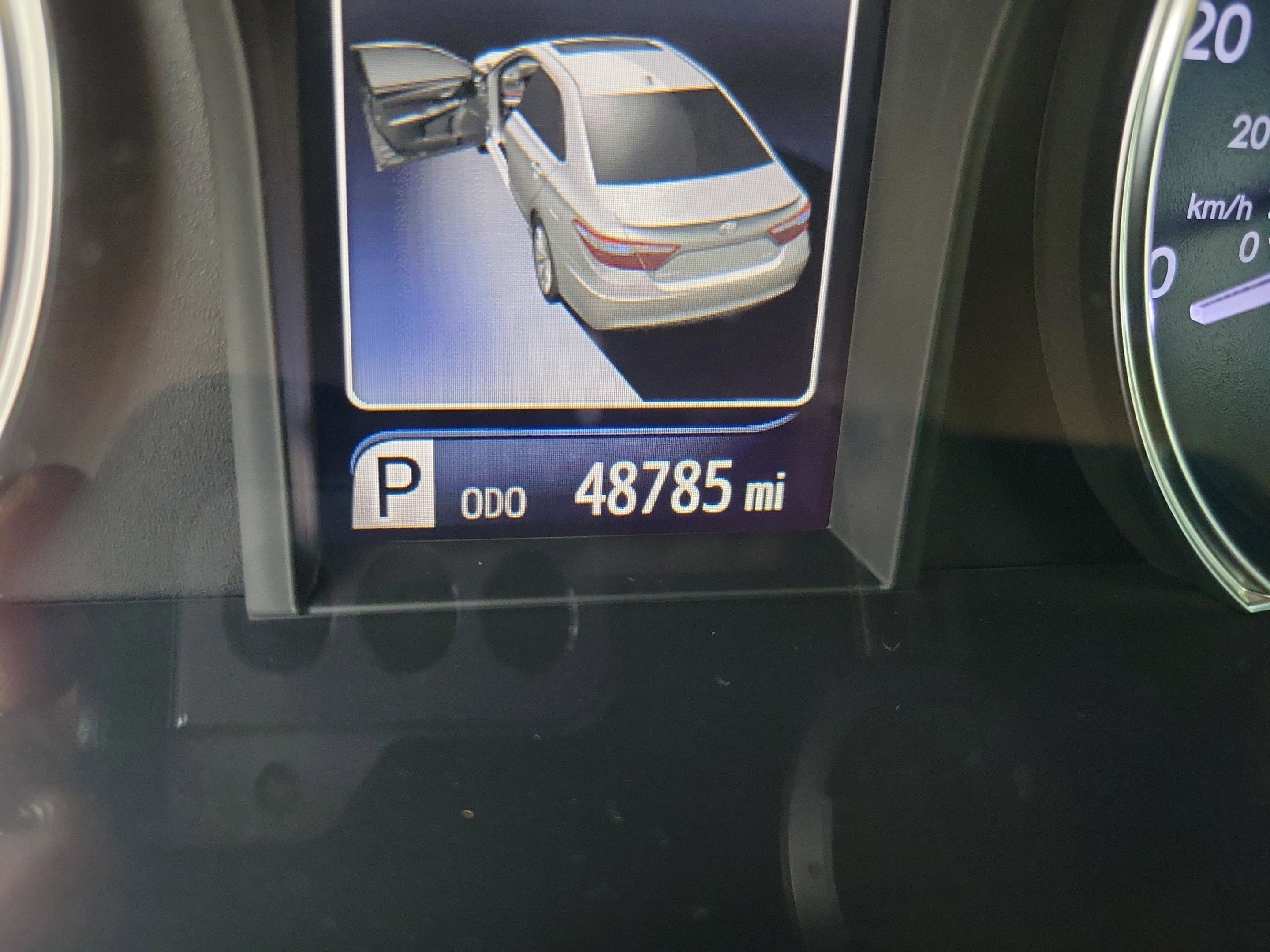 Used 2017 Toyota Camry LE FWD image 18