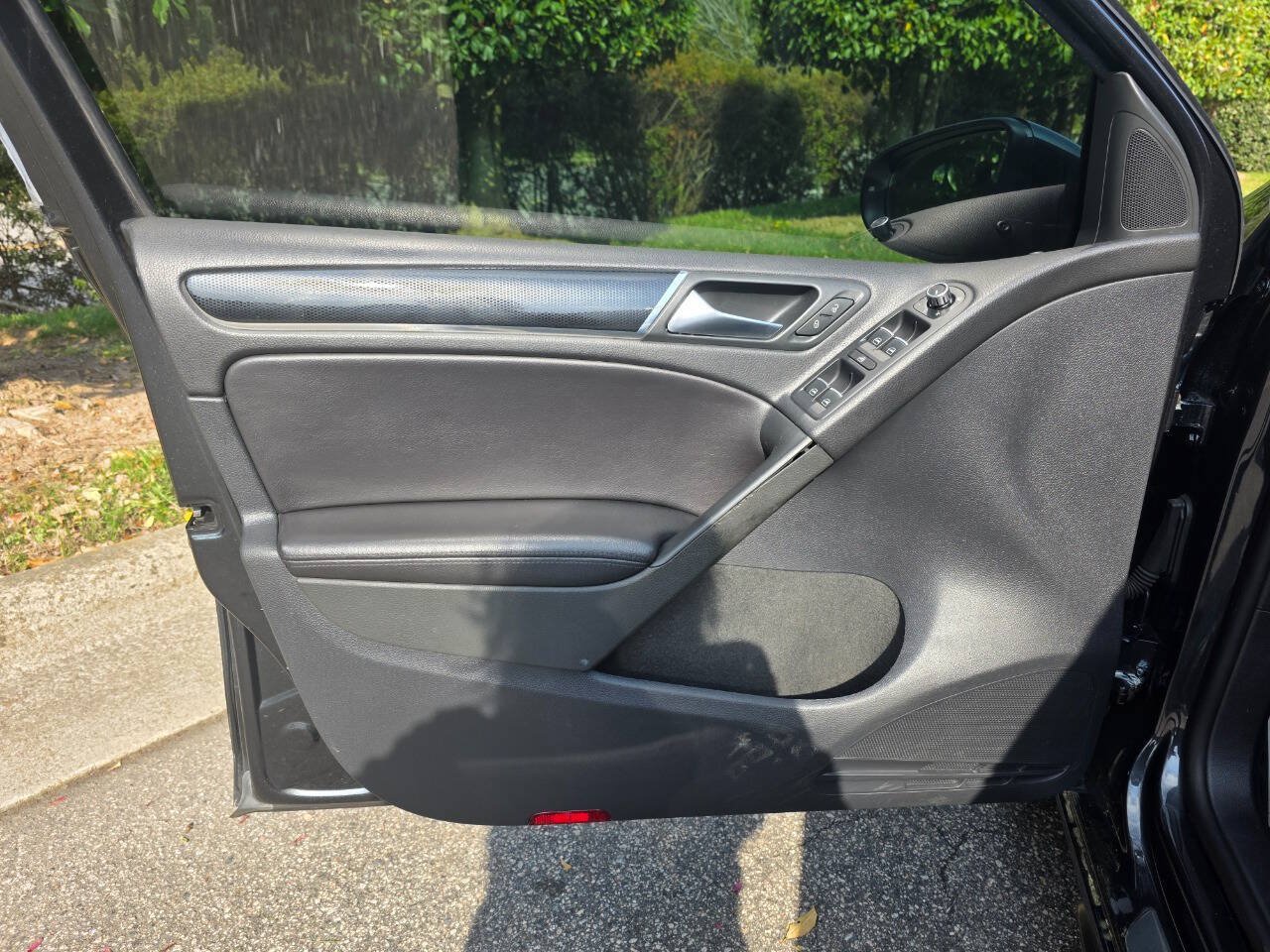 Used 2013 Volkswagen GTI Driver's Edition FWD image 9