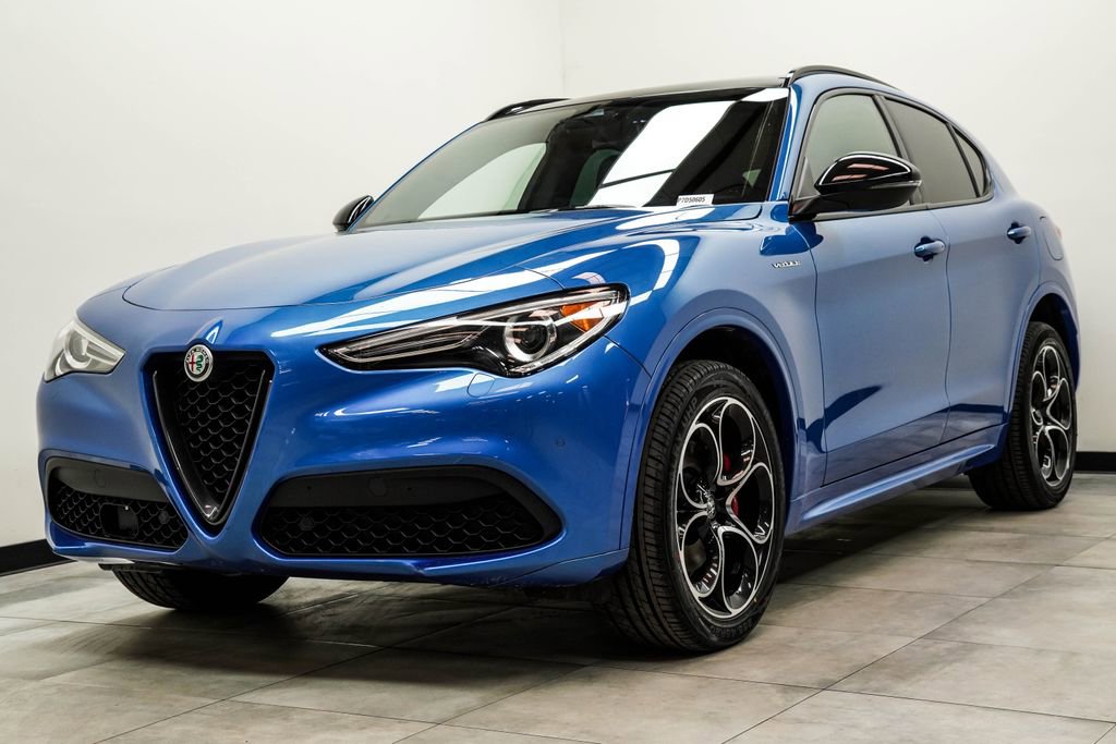 Used 2023 Alfa Romeo Stelvio Veloce image 6