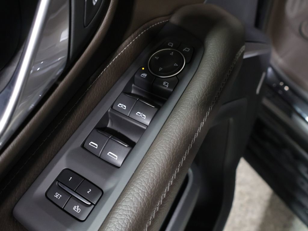 Used 2024 GMC Yukon XL Denali w/ Denali Reserve Package image 17