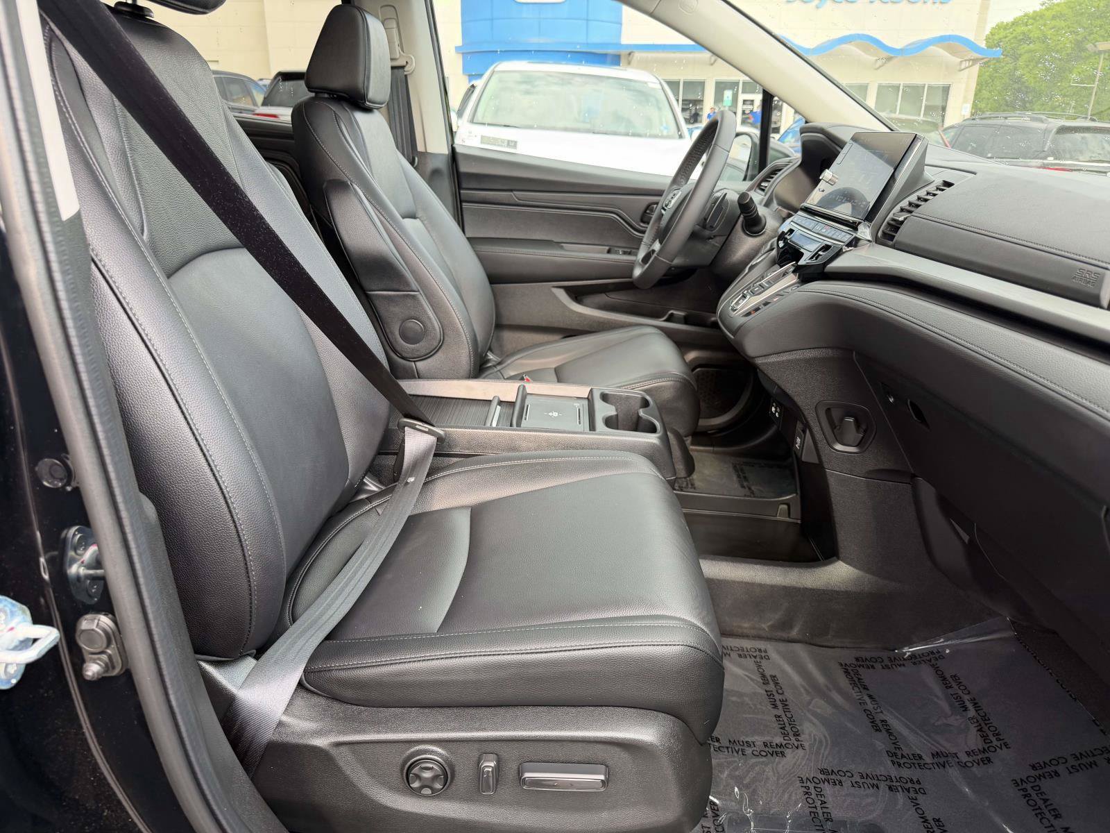 Certified 2026 Honda Odyssey EX-L image 7