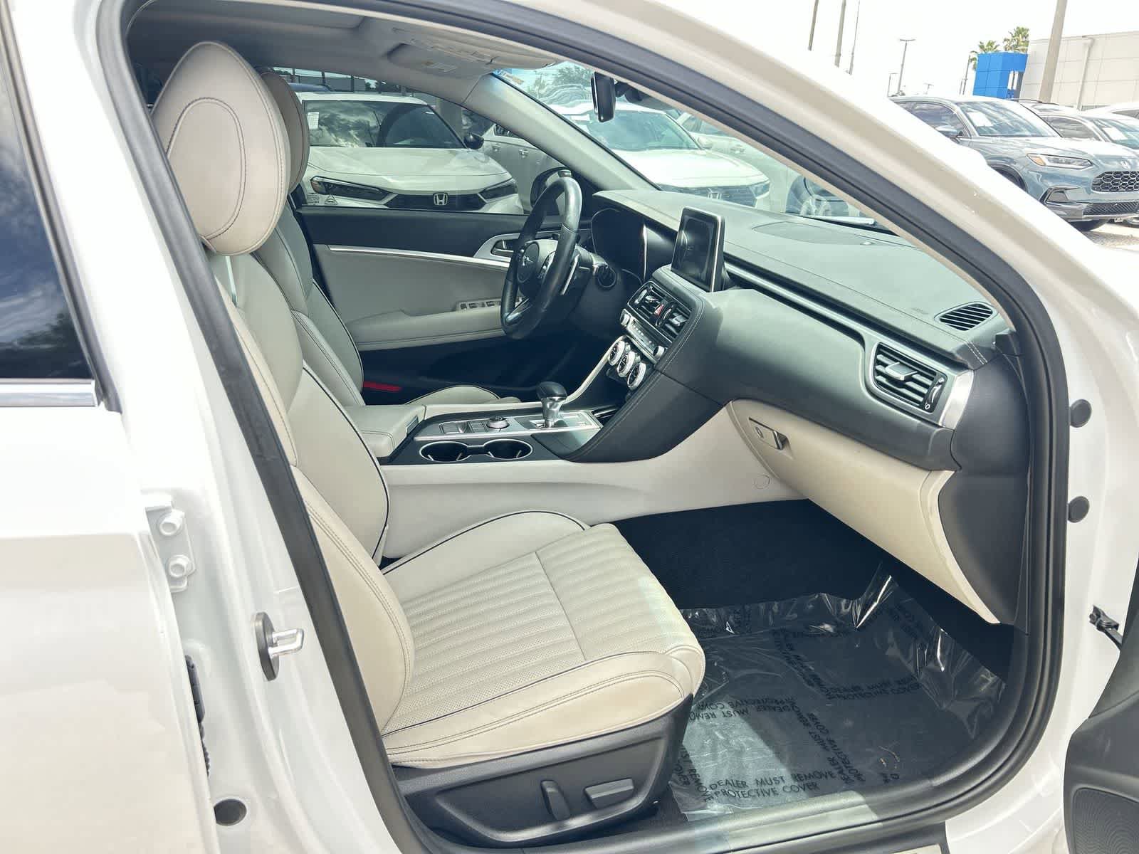 Used 2019 Genesis G70 2.0T Advanced w/ Elite Package RWD image 14