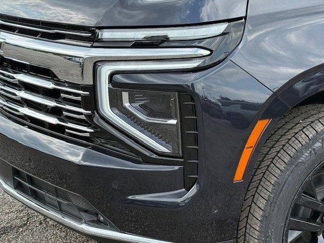 New 2025 Chevrolet Suburban Premier AWD/4WD image 10