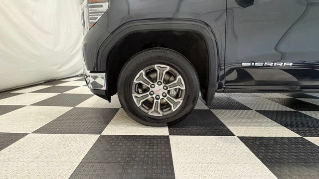 Used 2025 GMC Sierra 1500 SLT AWD/4WD image 11