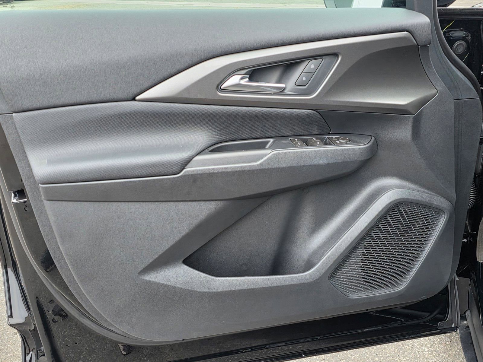 New 2026 Chevrolet Equinox EV LT w/ LPO, Blackout Package image 19