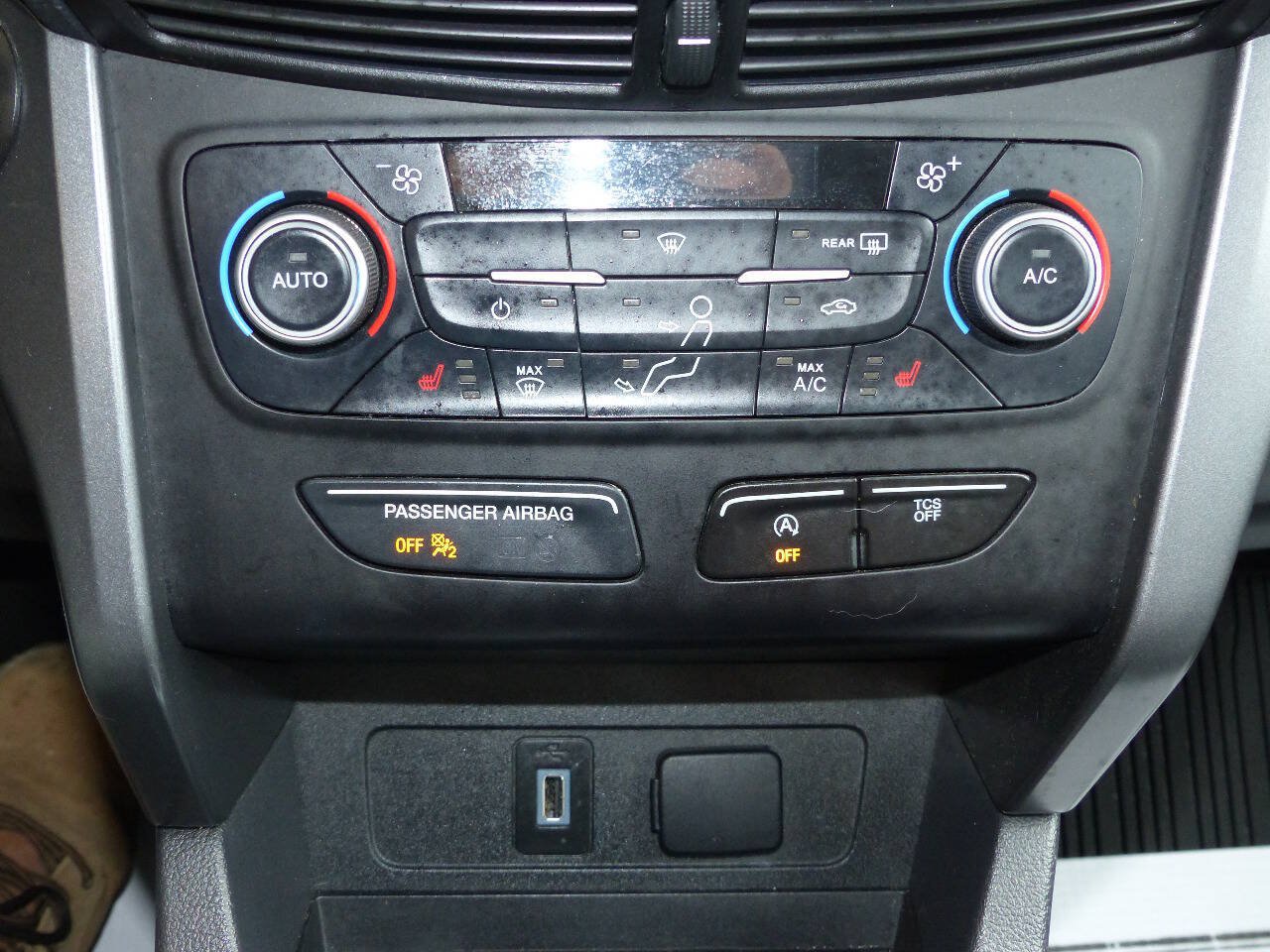 Used 2019 Ford Escape SEL AWD/4WD image 46