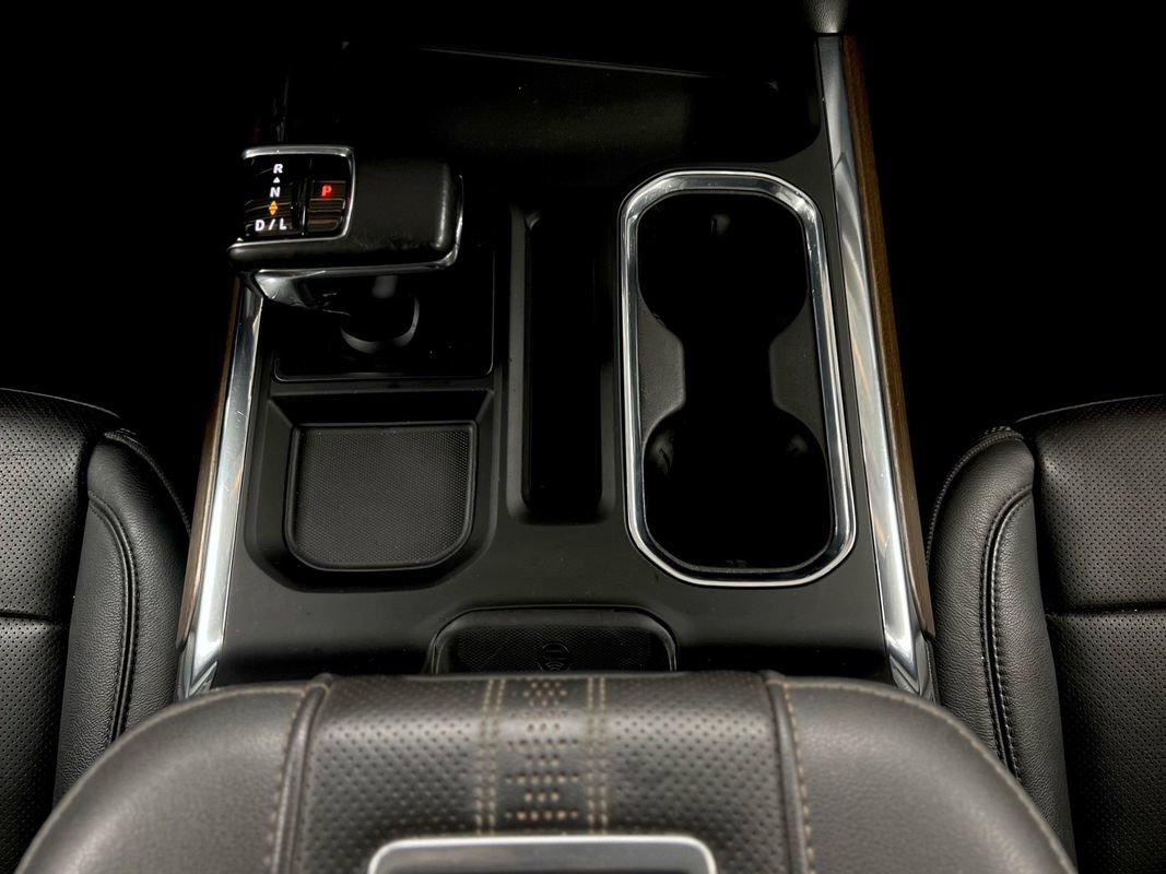 Used 2022 Chevrolet Silverado 1500 High Country w/ High Country Premium Package AWD/4WD image 39
