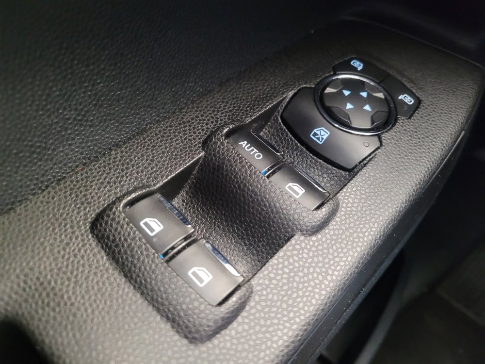 Used 2018 Ford EcoSport SE w/ SE Convenience Package image 27