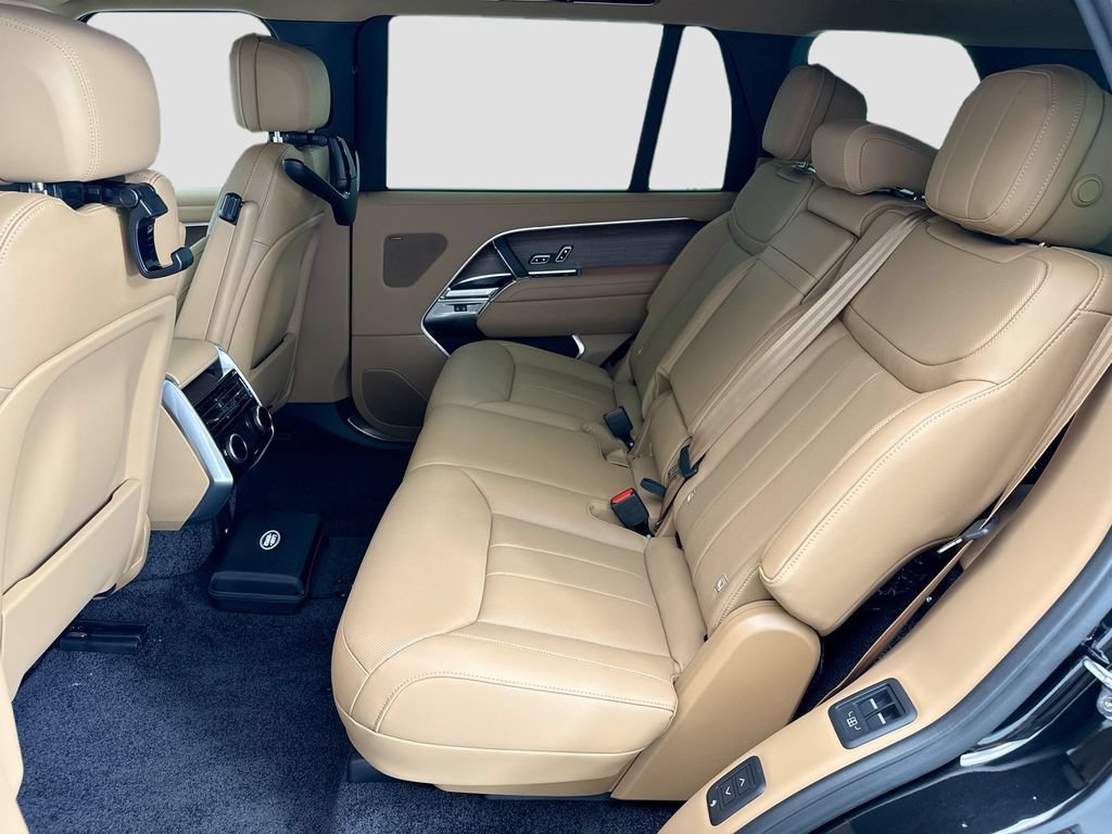 New 2026 Land Rover Range Rover Long Wheelbase SE AWD/4WD image 20