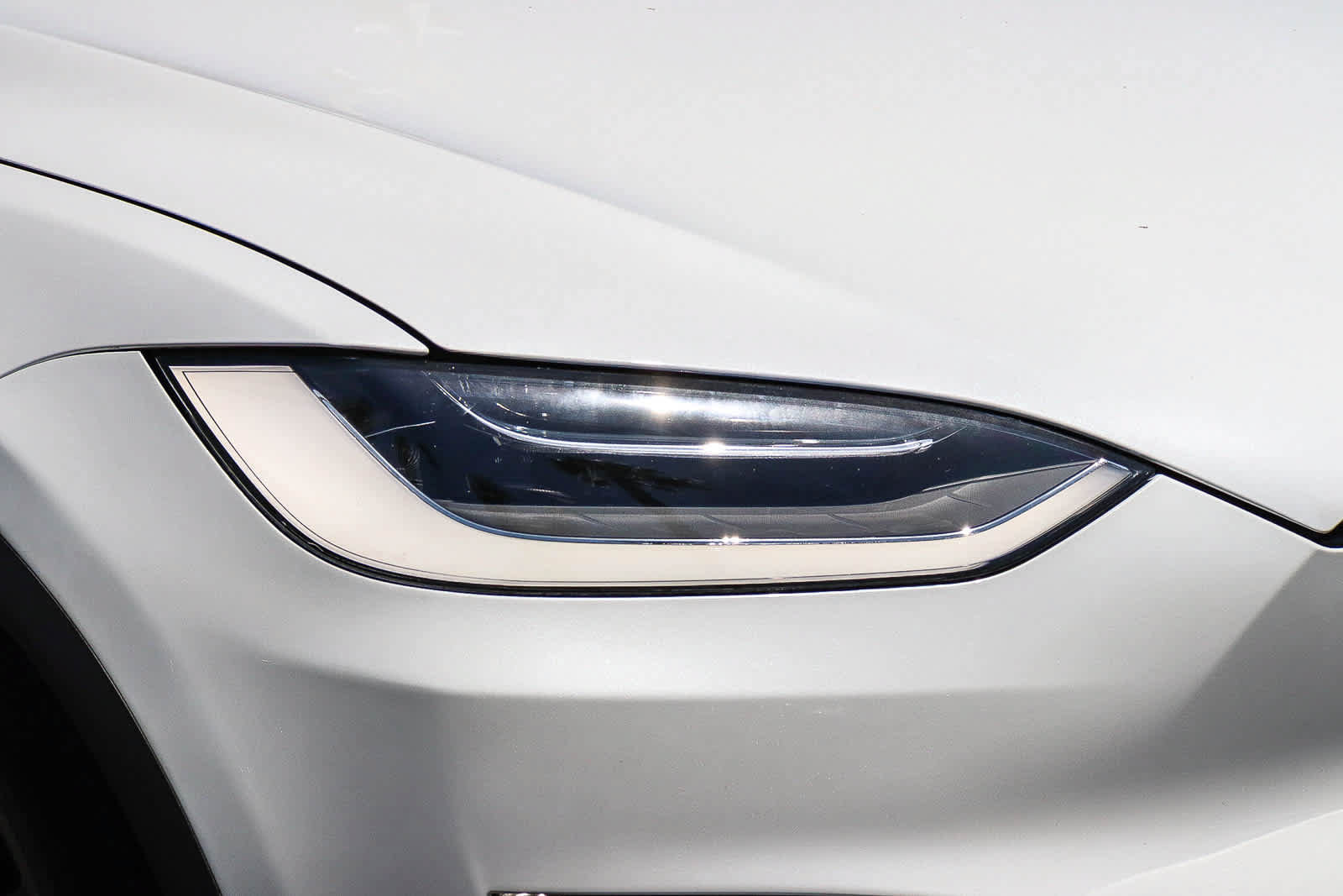 Used 2022 Tesla Model X AWD/4WD image 4
