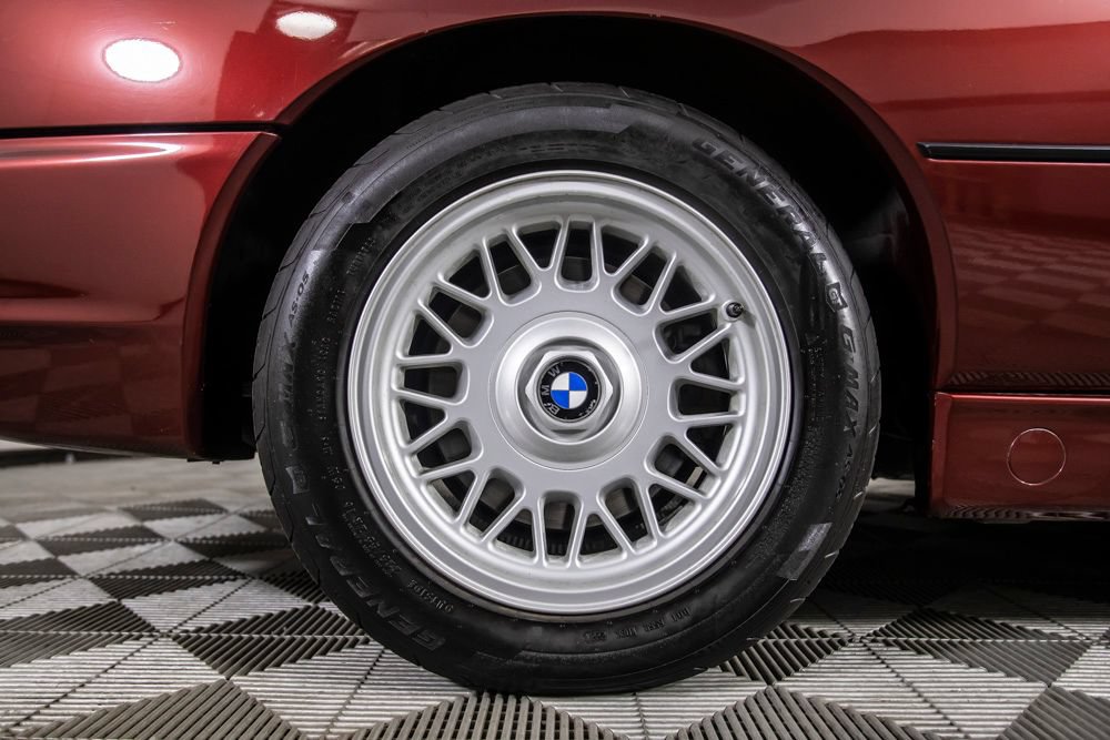 Used 1993 BMW 850Ci RWD image 17