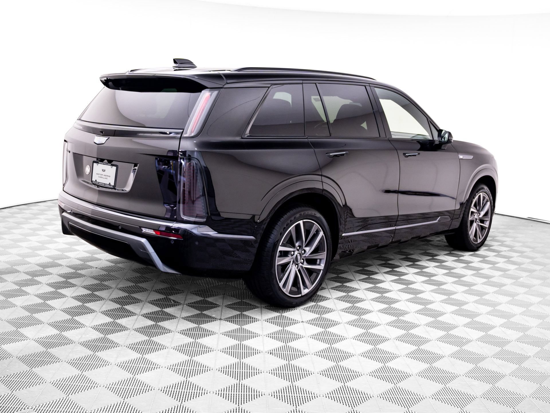 New 2027 Cadillac Vistiq Sport w/ LPO, Floor Liner Package AWD/4WD image 5