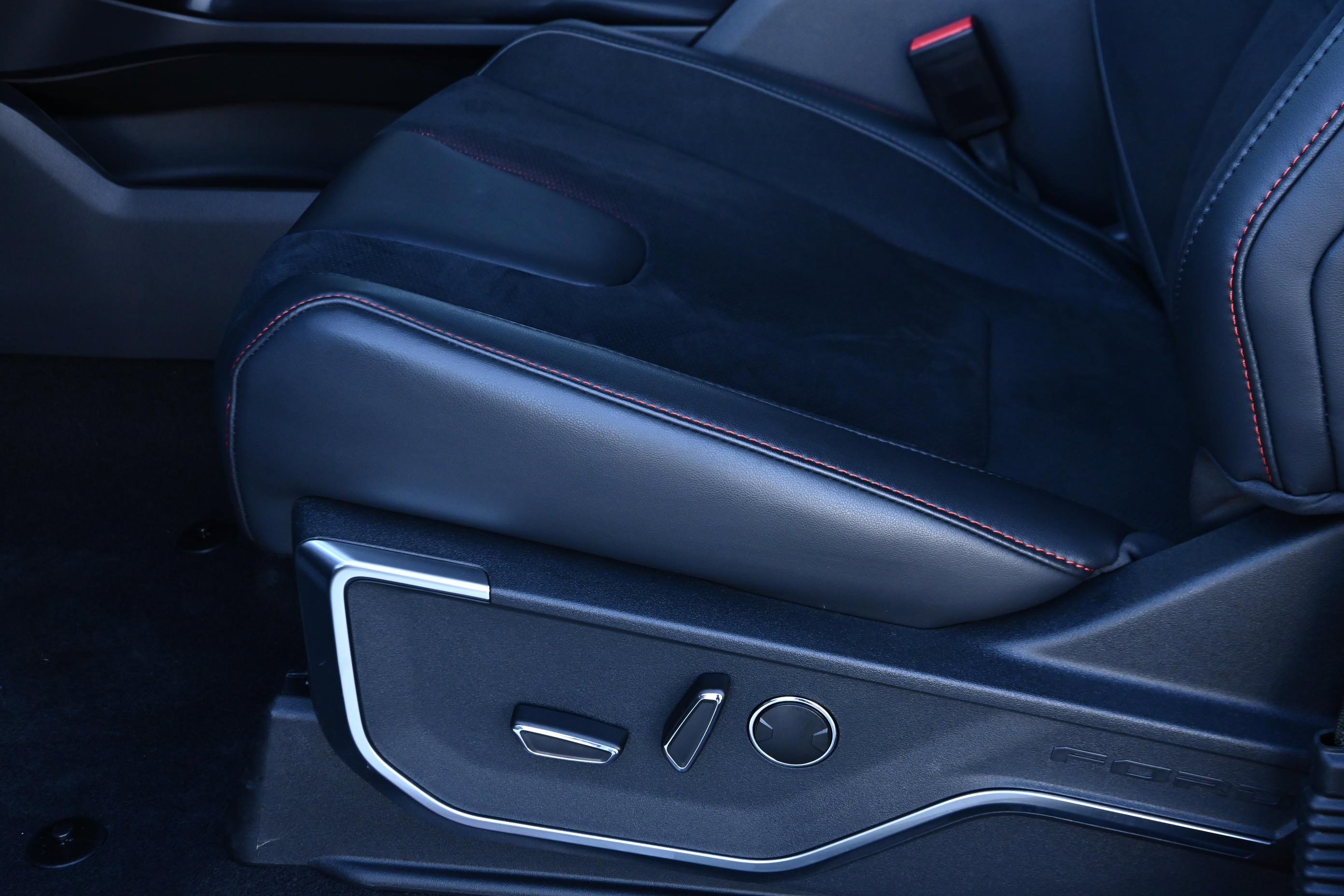 Used 2025 Ford F150 Raptor w/ Equipment Group 803A Raptor R image 33