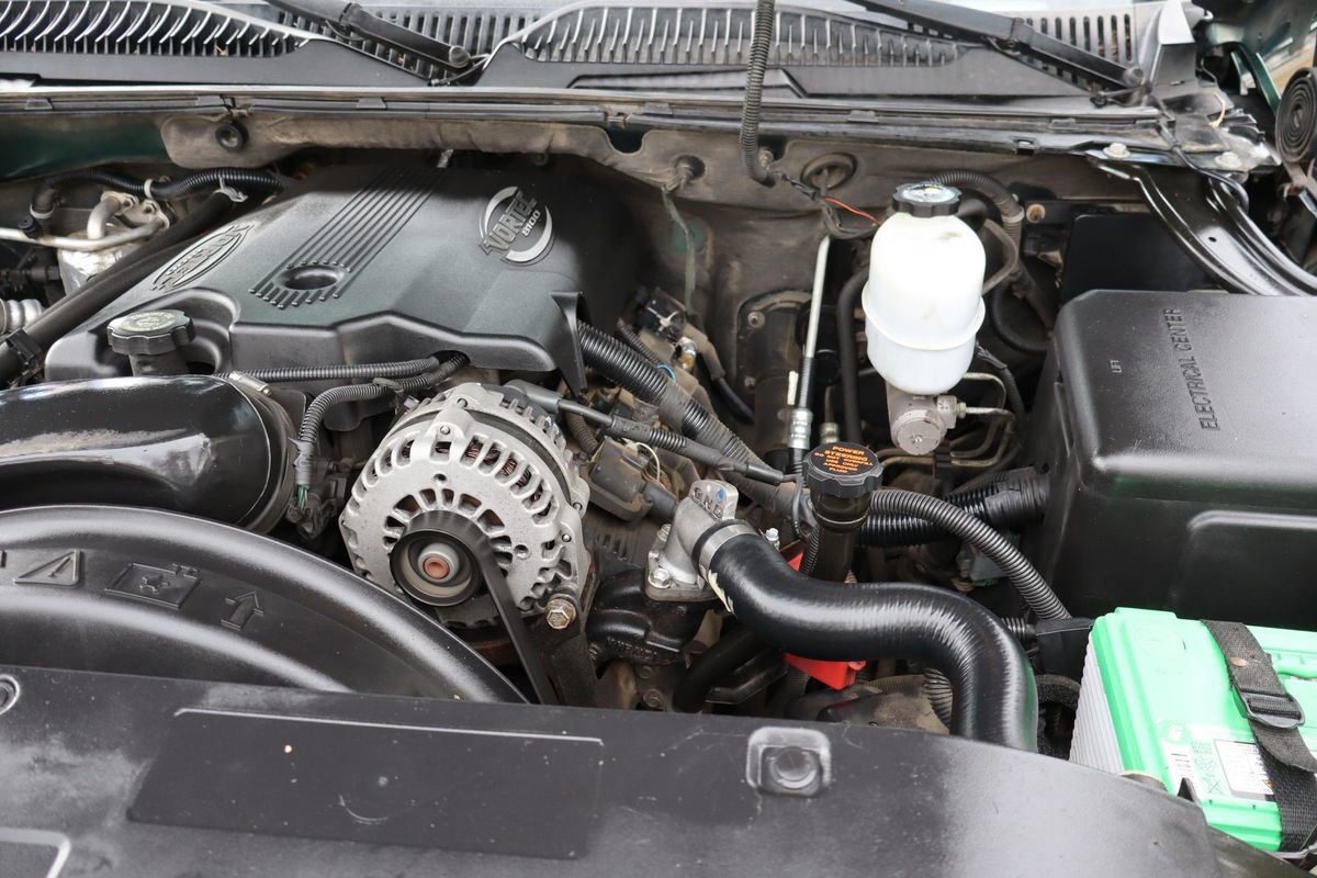 Used 2002 Chevrolet Suburban 2500 LT image 39