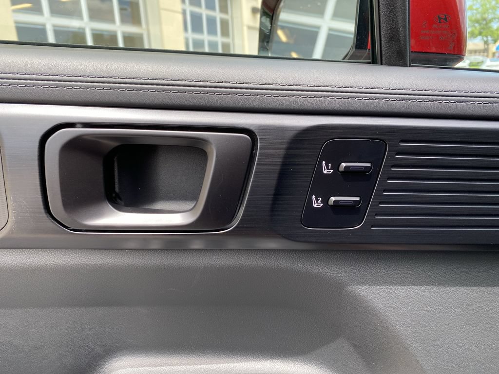 New 2026 Hyundai Santa Fe Calligraphy FWD image 19