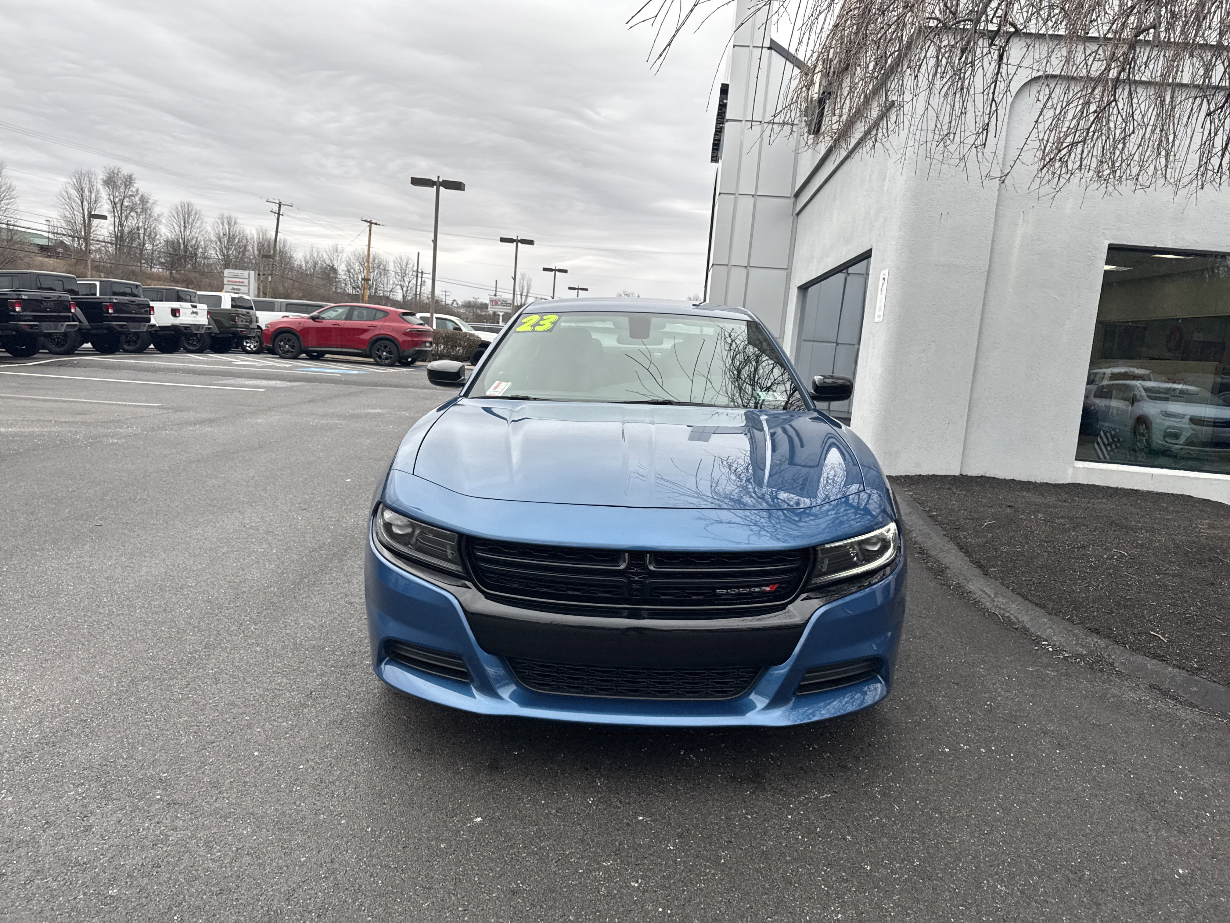 Used 2023 Dodge Charger SXT w/ Blacktop Package image 9