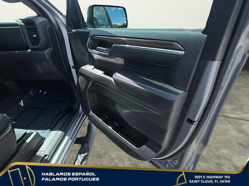 Used 2024 Chevrolet Silverado 1500 RST AWD/4WD image 37