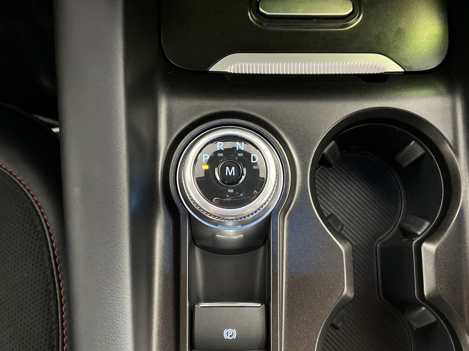 Used 2025 Ford Explorer ST image 21