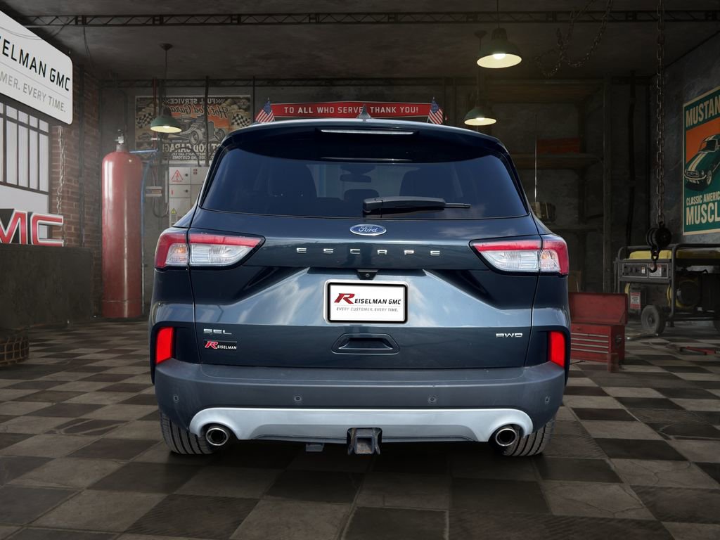 Used 2022 Ford Escape SEL w/ Technology Package image 4