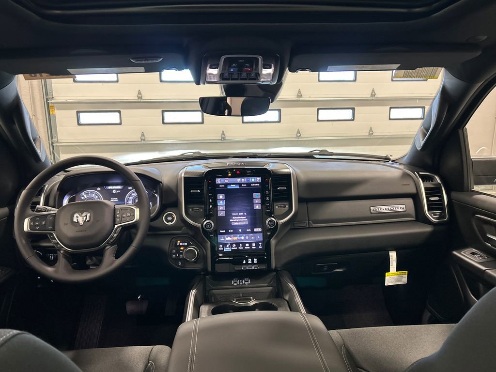 New 2026 RAM 1500 4x4 Crew Cab image 29