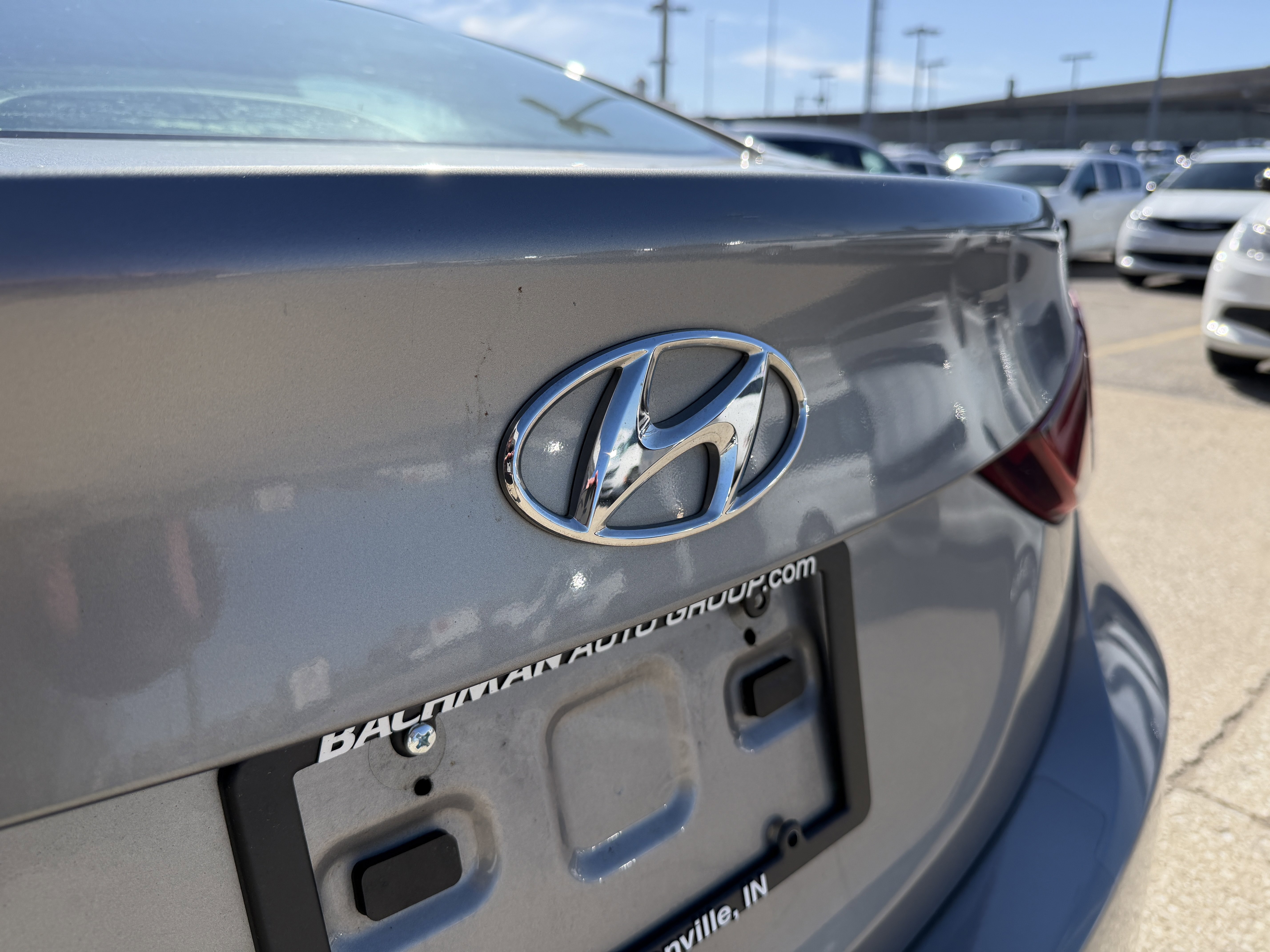 Used 2015 Hyundai Elantra SE image 8