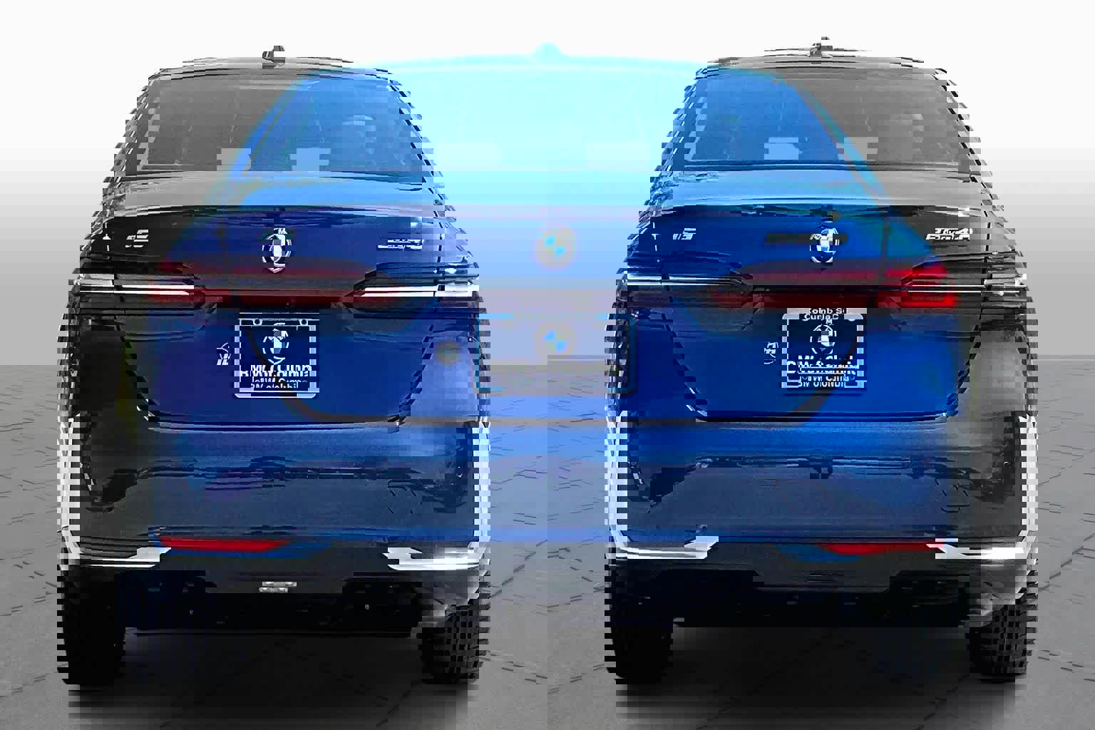 Certified 2024 BMW i5 eDrive40i w/ Premium Package image 4