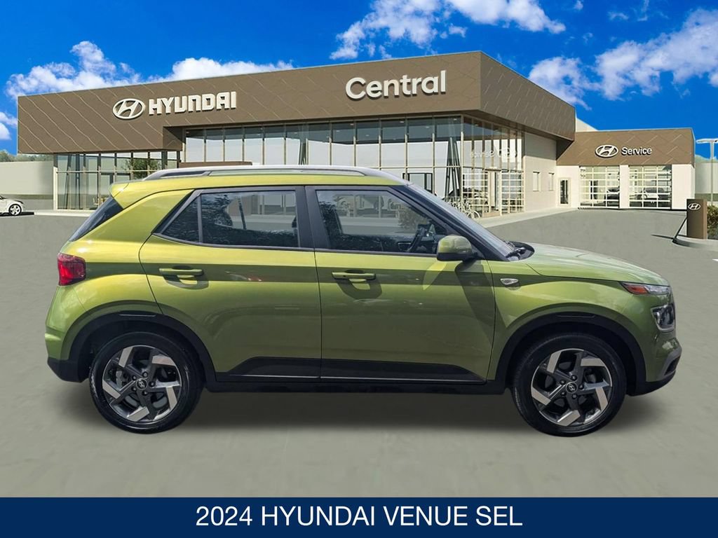 Certified 2024 Hyundai Venue SEL FWD image 9