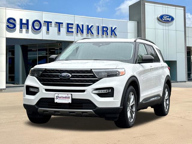 Used 2021 Ford Explorer XLT w/ Equipment Group 202A RWD image 3