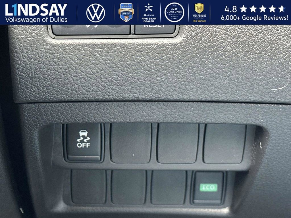 Used 2018 Nissan Rogue Sport S image 23