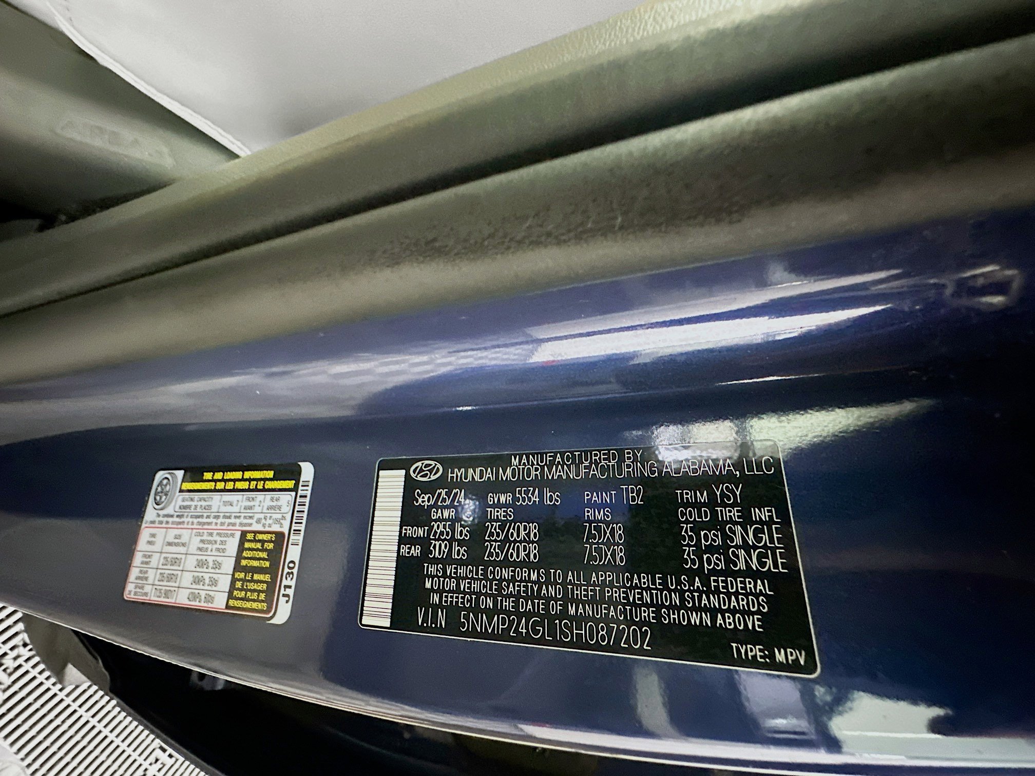 Used 2025 Hyundai Santa Fe SEL FWD image 12