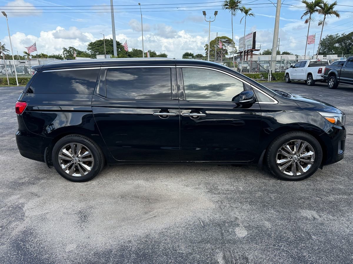Used 2016 Kia Sedona SX Limited FWD image 9