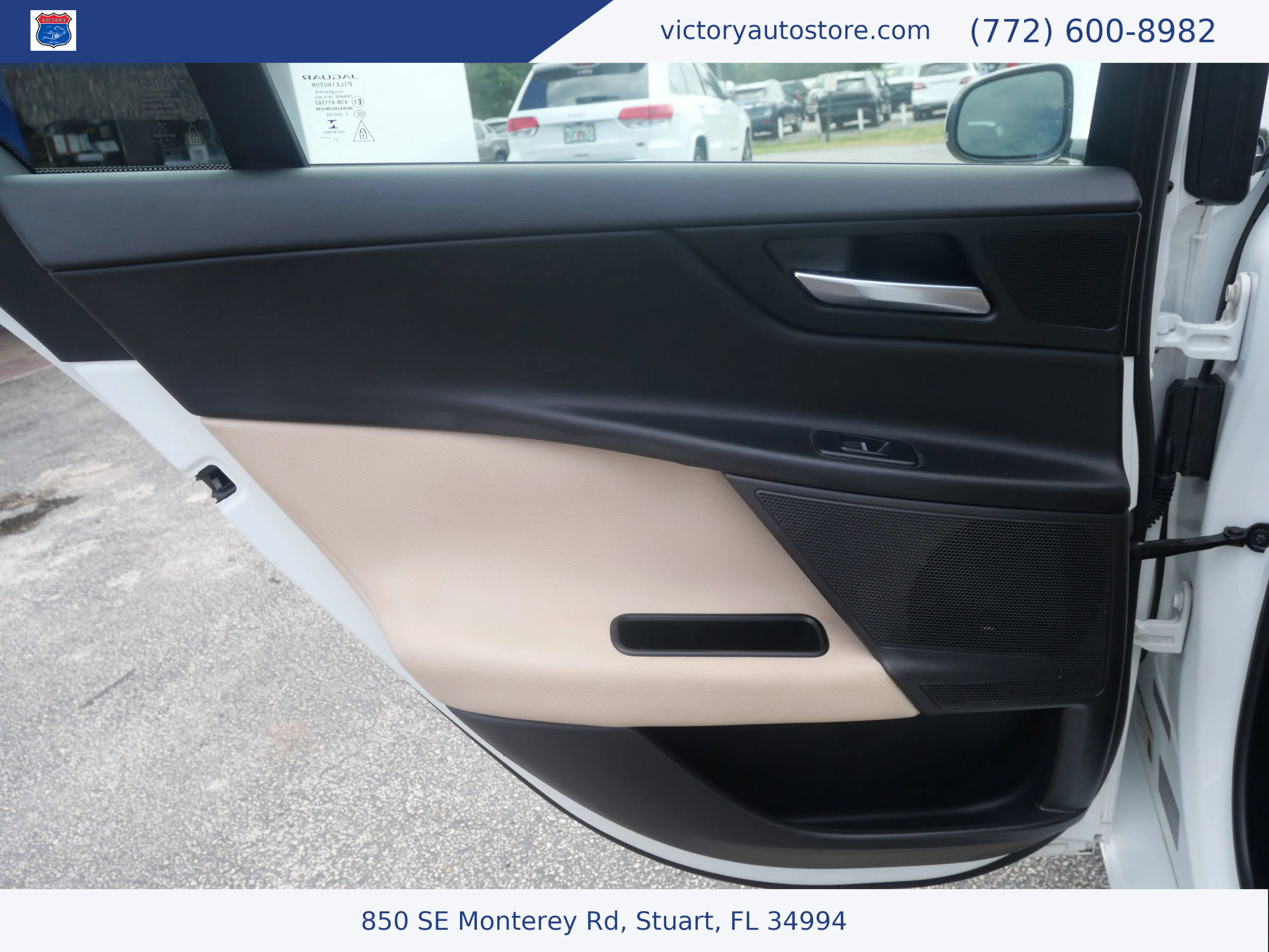 Used 2018 Jaguar XE image 36