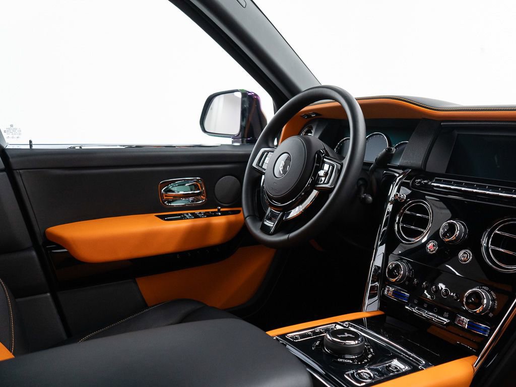 Certified 2023 Rolls-Royce Cullinan AWD/4WD image 34