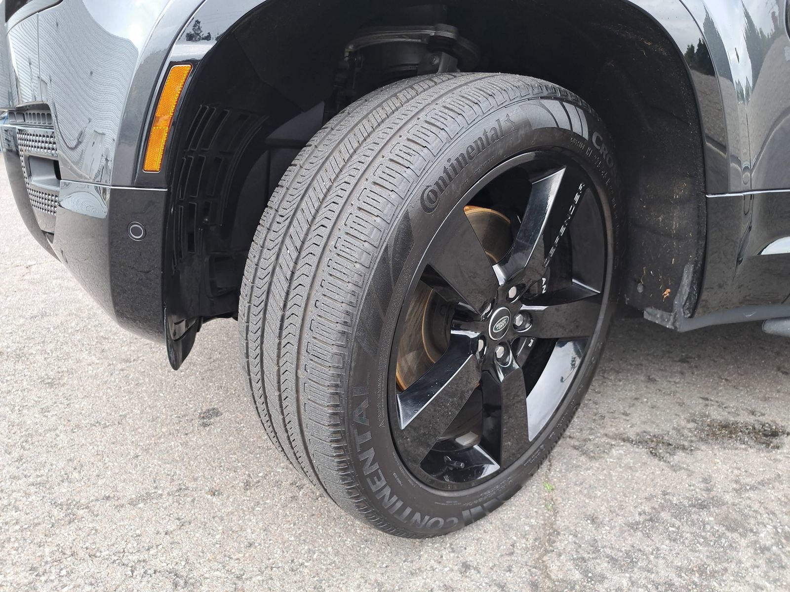 Used 2025 Land Rover Defender 110 V8 image 34