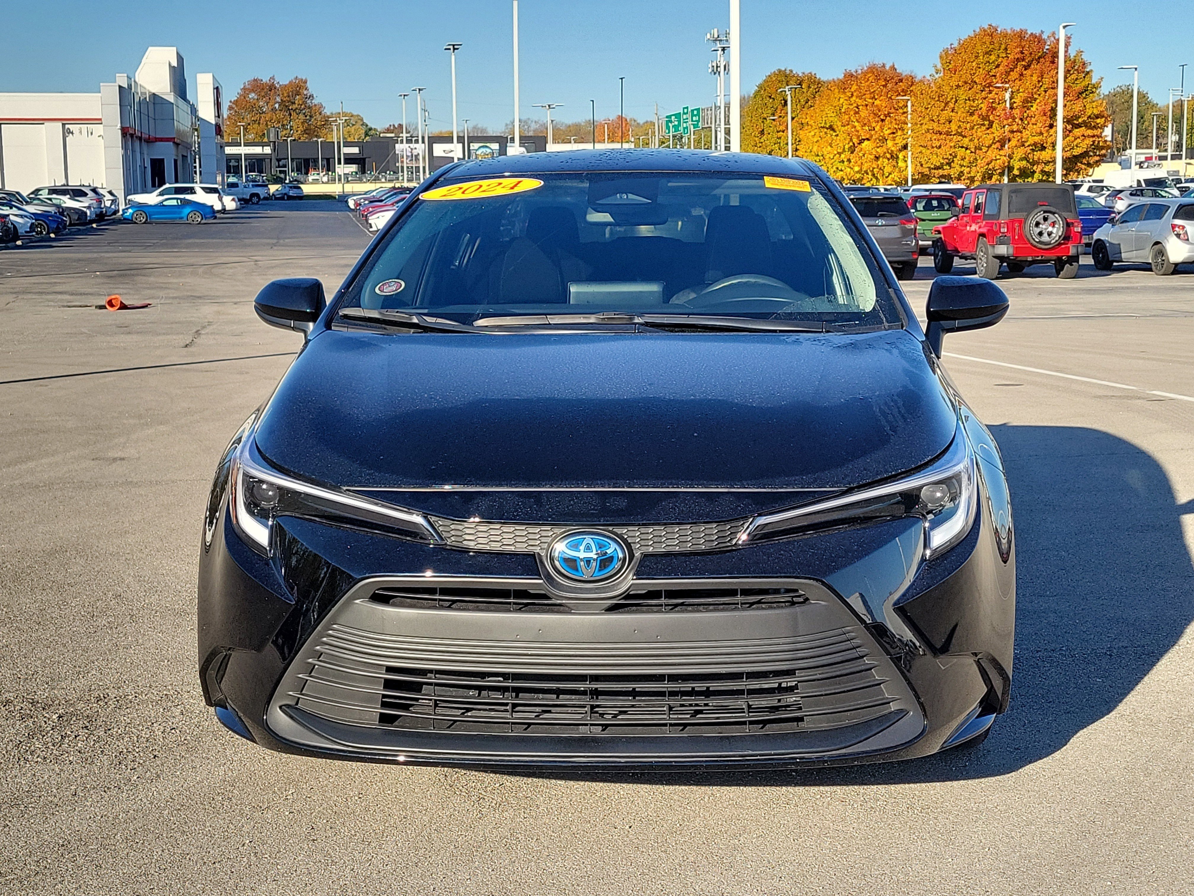 Used 2024 Toyota Corolla LE video 2