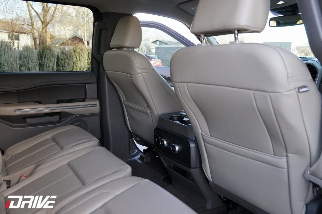 Used 2021 Ford Expedition XLT image 40