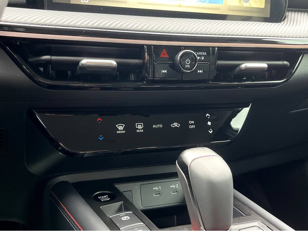 New 2025 Nissan Kicks SR FWD image 23