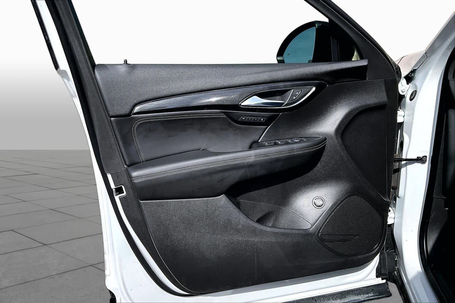 Used 2022 Buick Envision Essence w/ Sport Touring Package FWD image 22