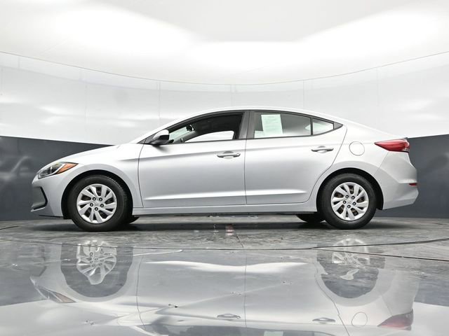 Used 2017 Hyundai Elantra SE image 47