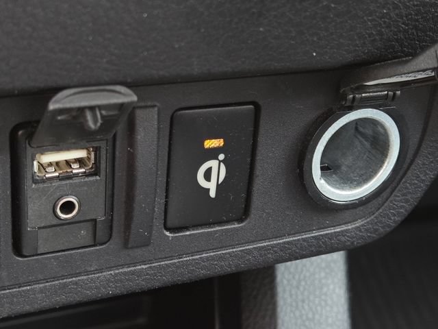 Used 2019 Toyota Tacoma TRD Sport AWD/4WD image 8