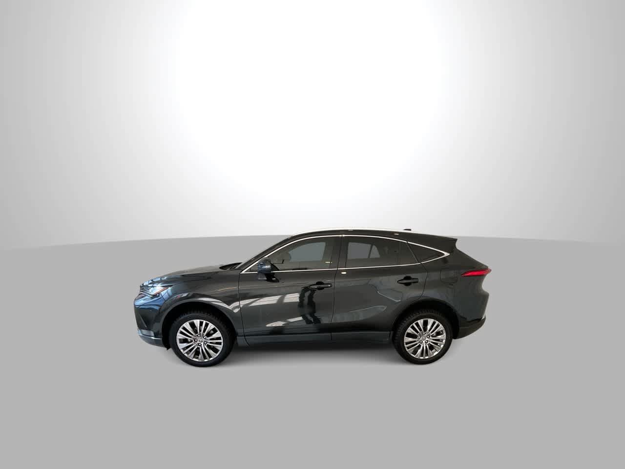 Used 2022 Toyota Venza Limited AWD/4WD image 5
