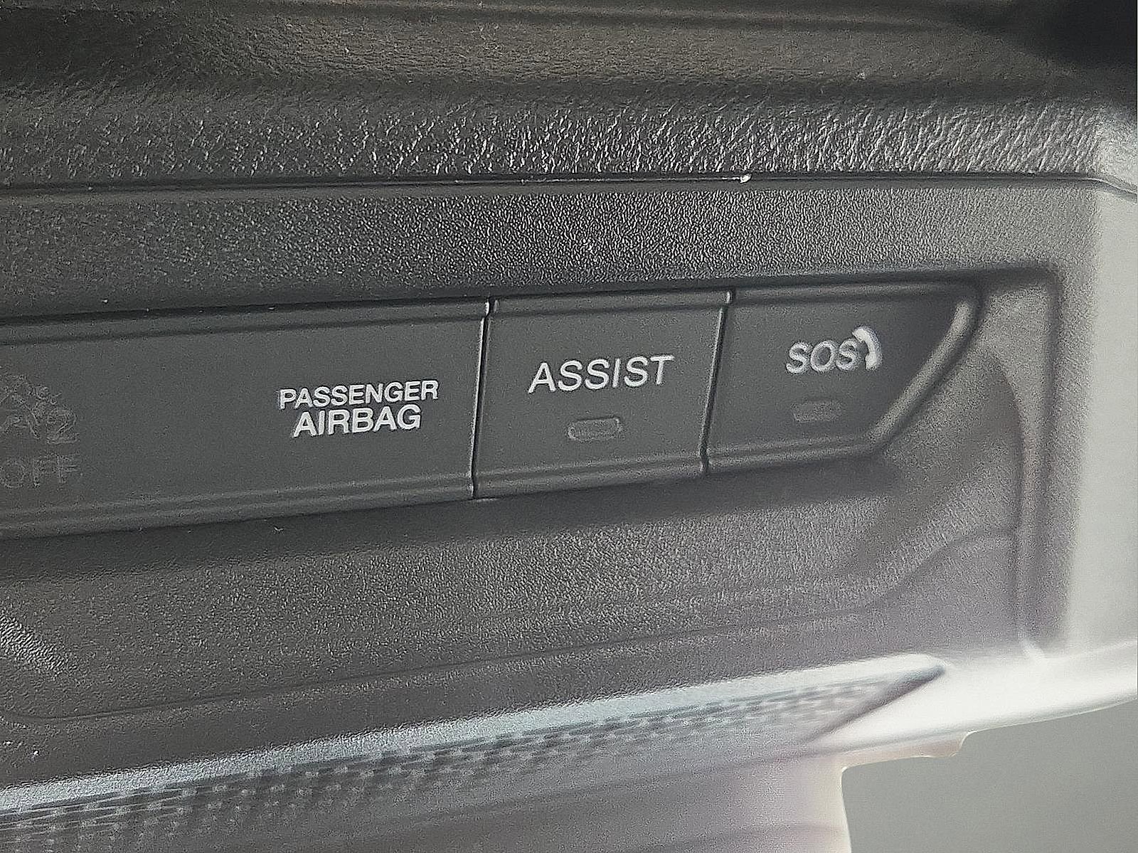 Used 2024 Jeep Wrangler Unlimited Sahara w/ Technology Group AWD/4WD image 21