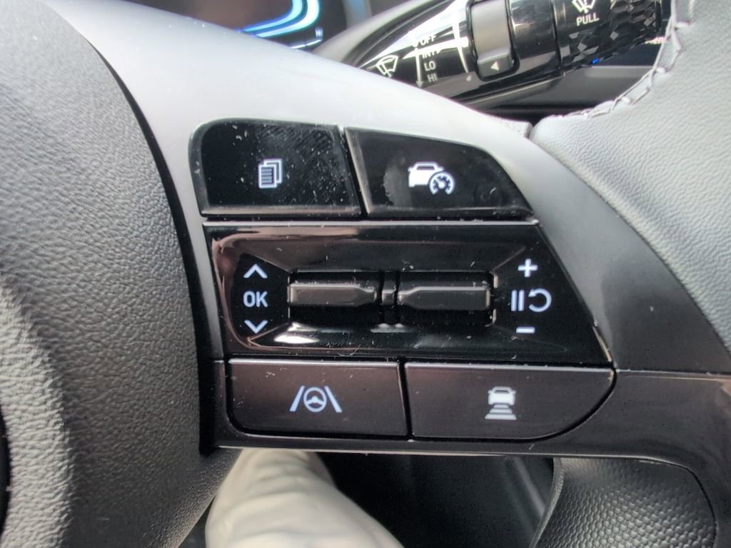 New 2026 Hyundai Elantra SEL Sport image 18