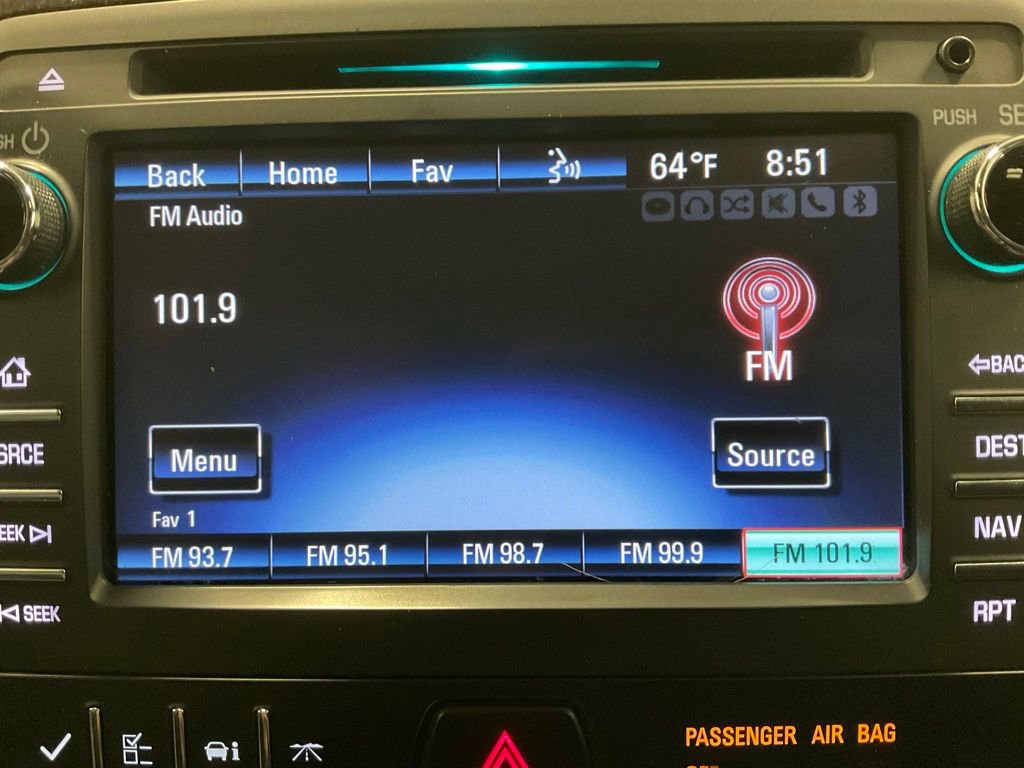 Used 2015 Chevrolet Traverse LT image 24