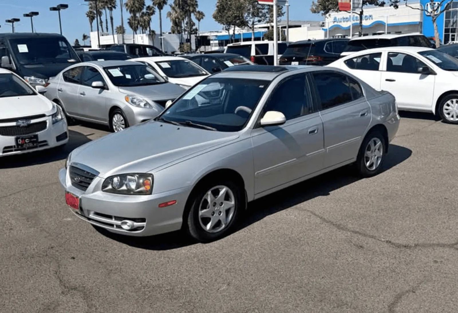 Used 2005 Hyundai Elantra GLS FWD image 2