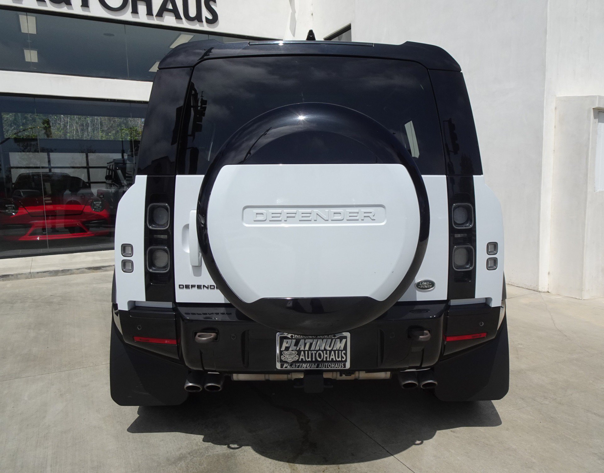 Used 2023 Land Rover Defender 110 AWD/4WD image 5
